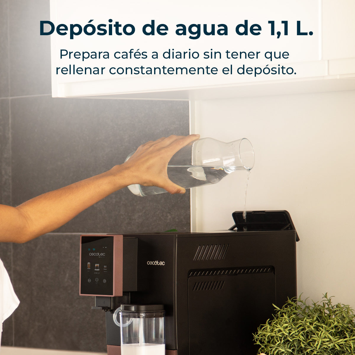 Cecotec Cremmaet Compactccino Conectada Pantalla Táctil 30 Bebidas Personalizables Control Desde App