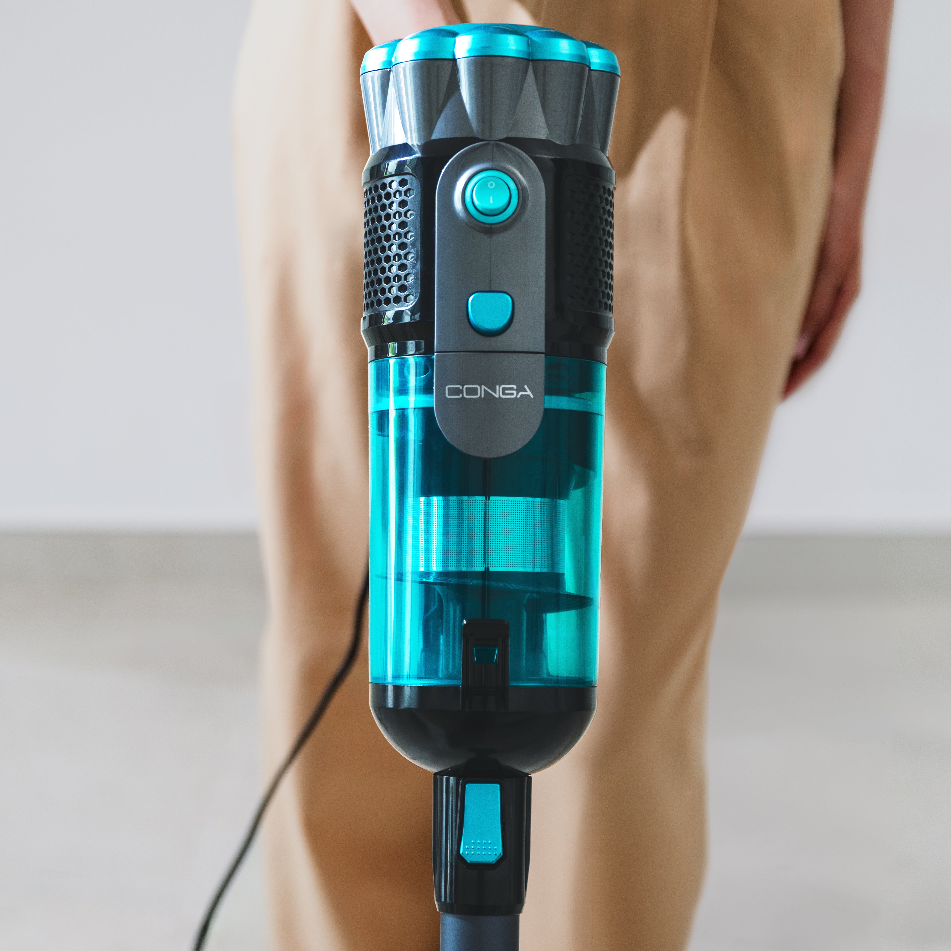 Cecotec Conga 700 PowerHead Aspirapolvere 615 W UltraPower Tecnologia di Aspirazione Potente