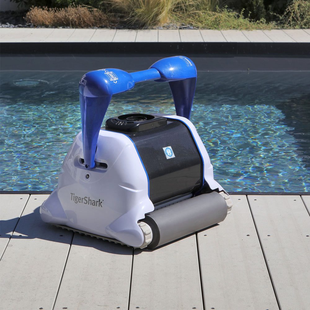 Hayward - Tiger Shark QC Pool Robot Cleaning