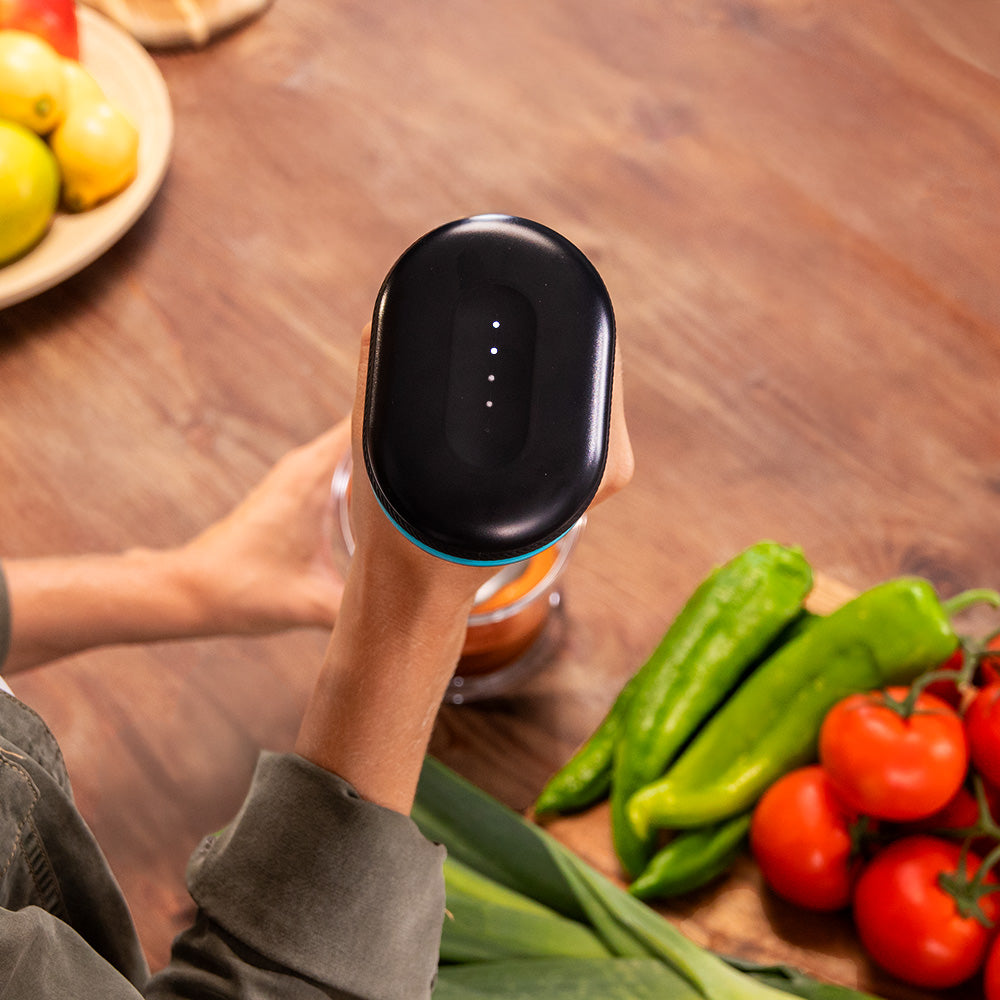 Cecotec BlendGo Pack Batidora Inalámbrica Carga Rápida 2 Horas Con Indicadores de Batería y Accesorios