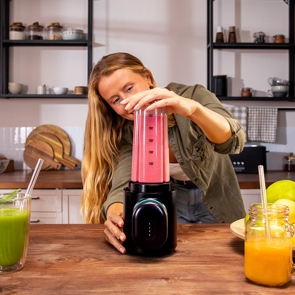 Cecotec BlendGo Pack Batidora Inalámbrica Carga Rápida 2 Horas Con Indicadores de Batería y Accesorios