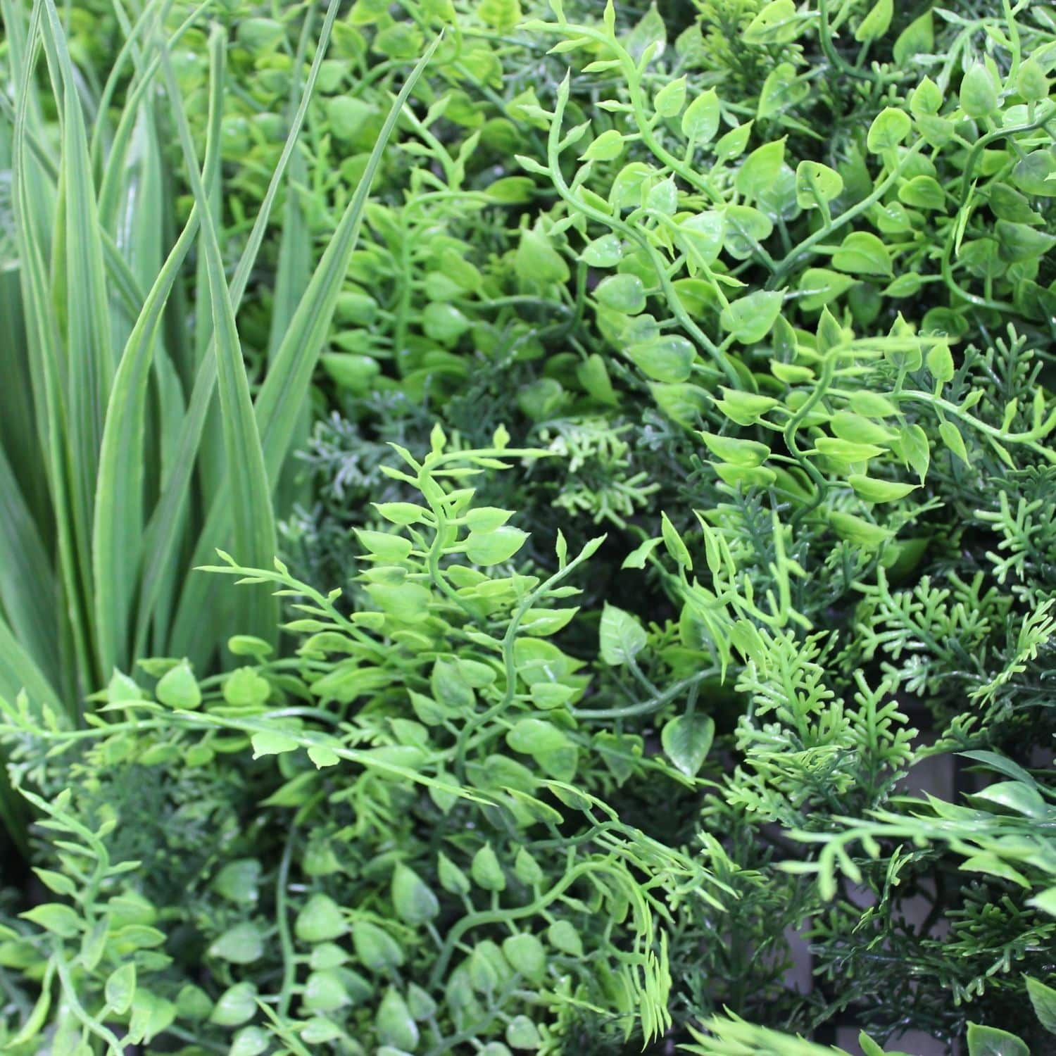 https://www.unicesped.com/wp-content/uploads/2025/12/Jardin-Vertical-Artificial-Tropic-Fern-en-detalle.jpg