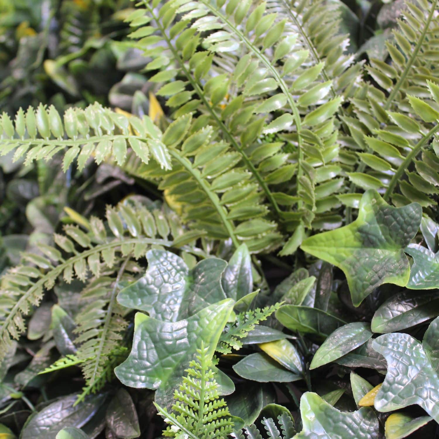 https://www.unicesped.com/wp-content/uploads/2025/12/Jardin-Vertical-Green-Garden-detalle.jpg