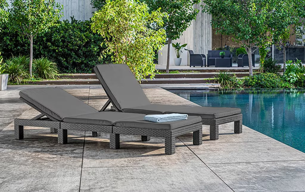 Keter - Tumbona de exterior Daytona Deluxe grafito