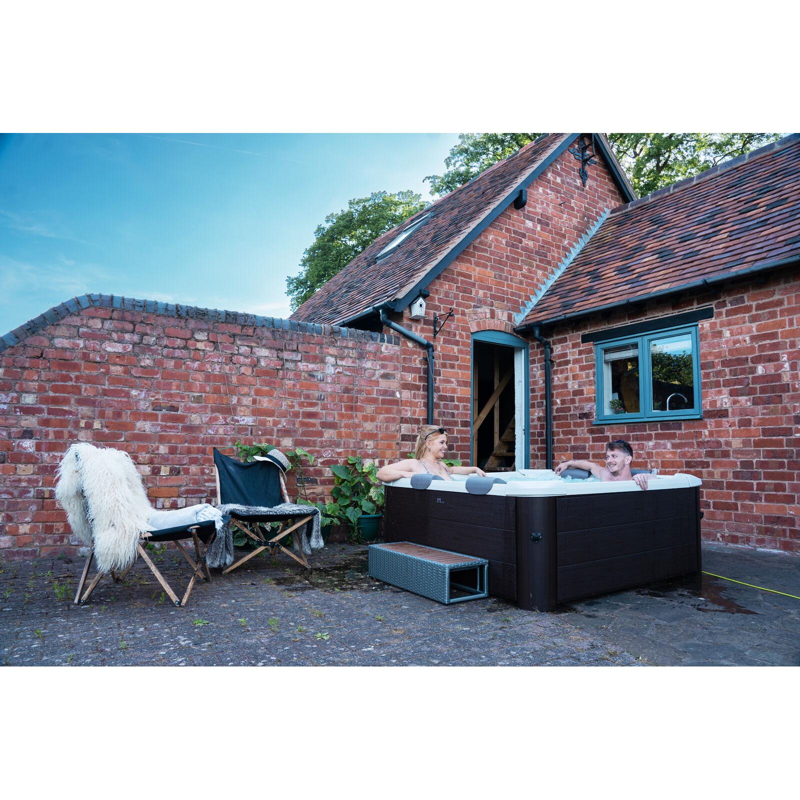 Mspa - Spa rigide carré Tribeca 4-6 personnes