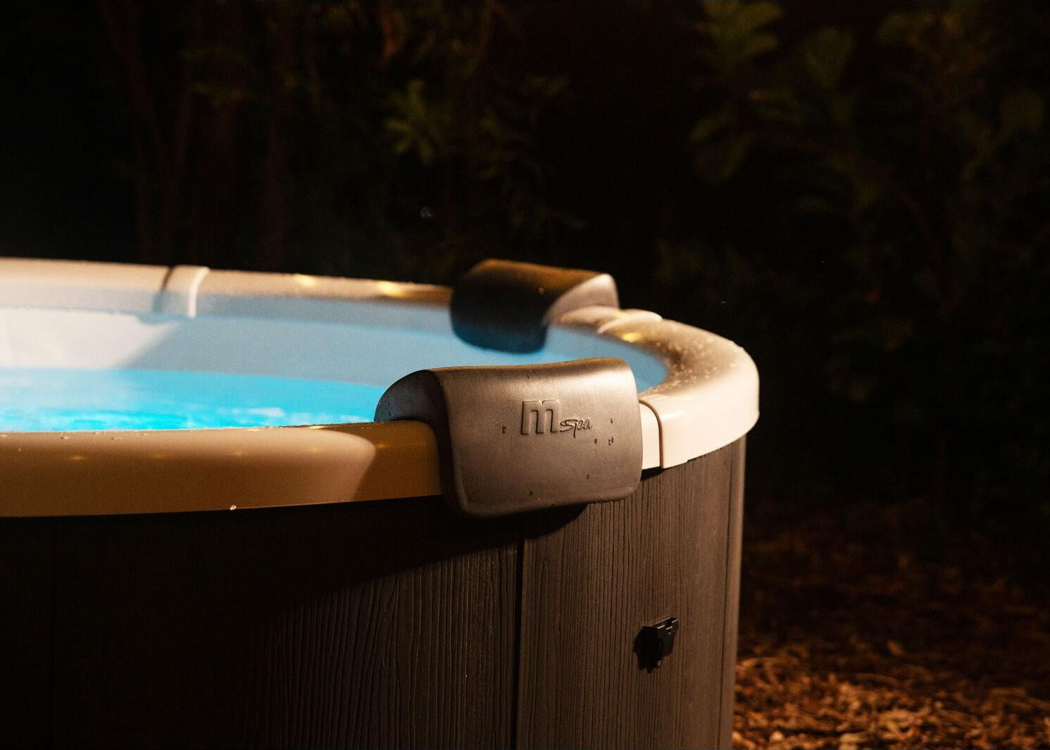 Mspa - Hartes quadratisches Spa Oslo Plus 4-6 Personen