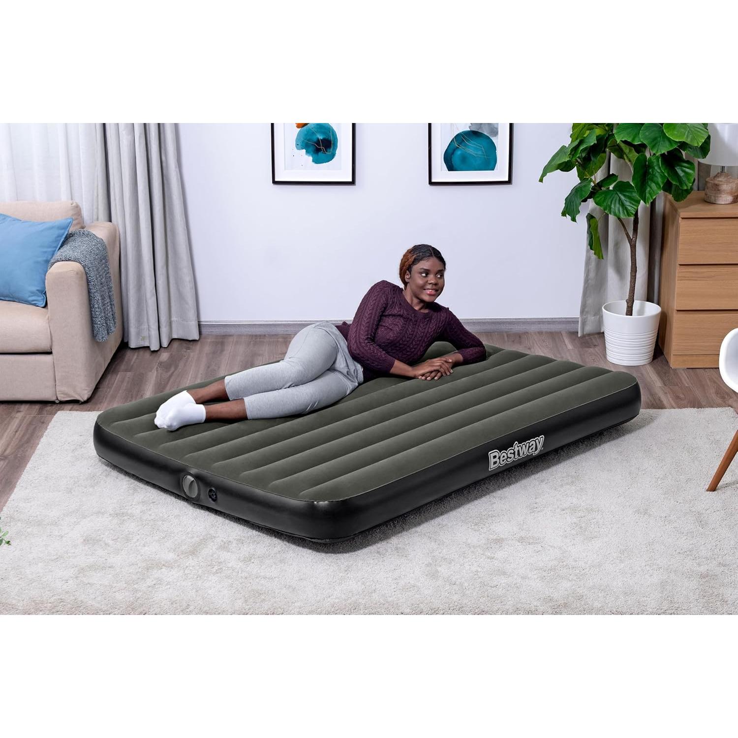 Bestway – Colchón hinchable Tritech con Bomba Recargable incorporada (203 × 152 × 25 cm) - BricoandPool