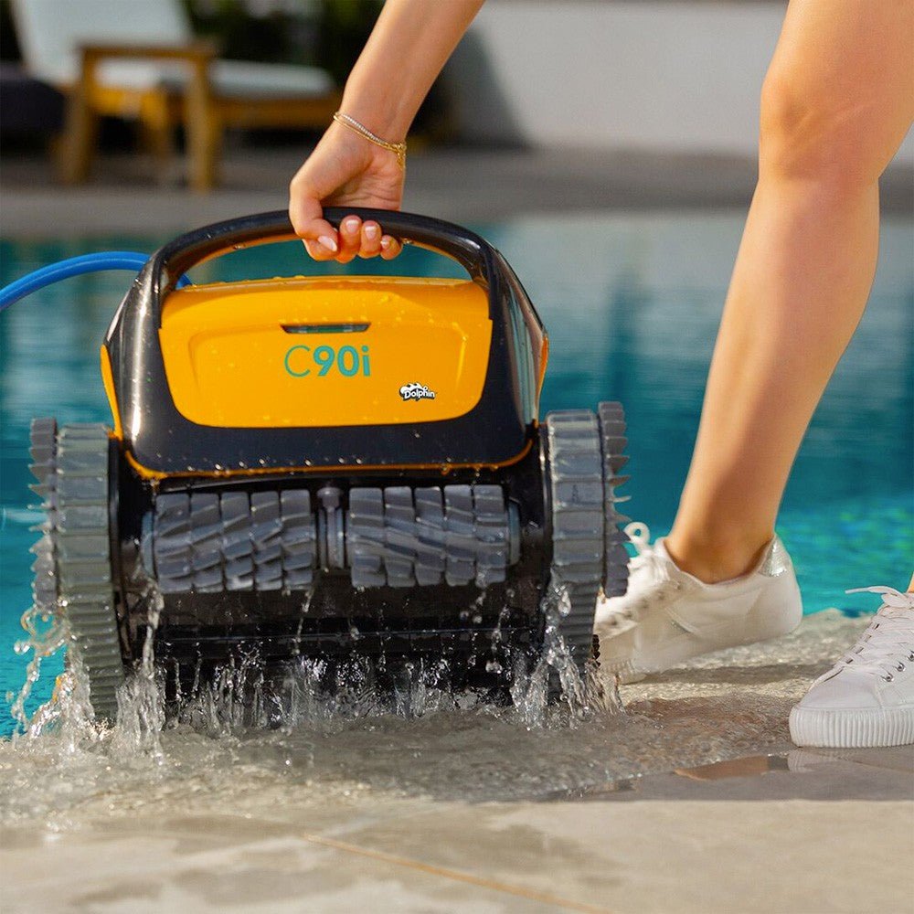 Dolphin - C90i Robot limpiafondos piscina pública - BricoandPool