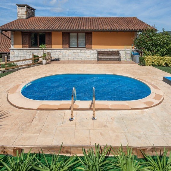 Gre - Cubierta isotérmica para piscina enterrada ovalada - BricoandPool