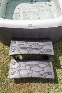 Gre - Escalera para SPA de 2 peldaños SPAL2 - BricoandPool