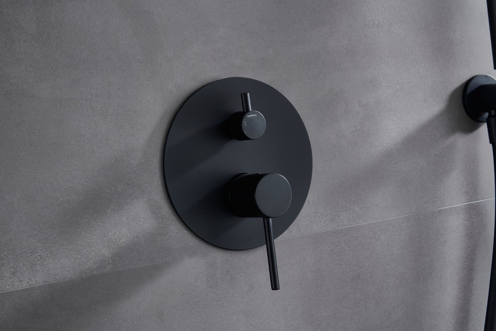 Imex - Conjunto ducha monomando empotrado Tívoli negro mate - BricoandPool