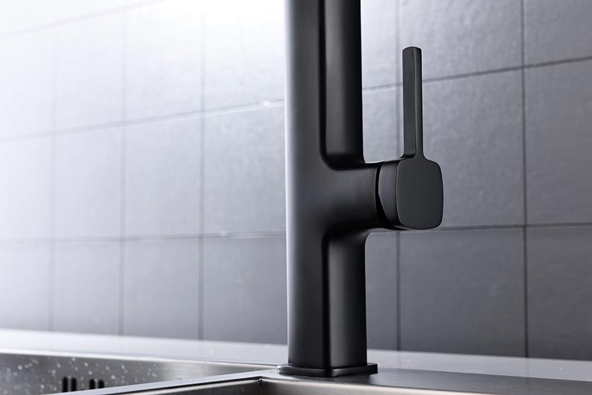 Imex - Grifo de cocina MENORCA negro mate - BricoandPool