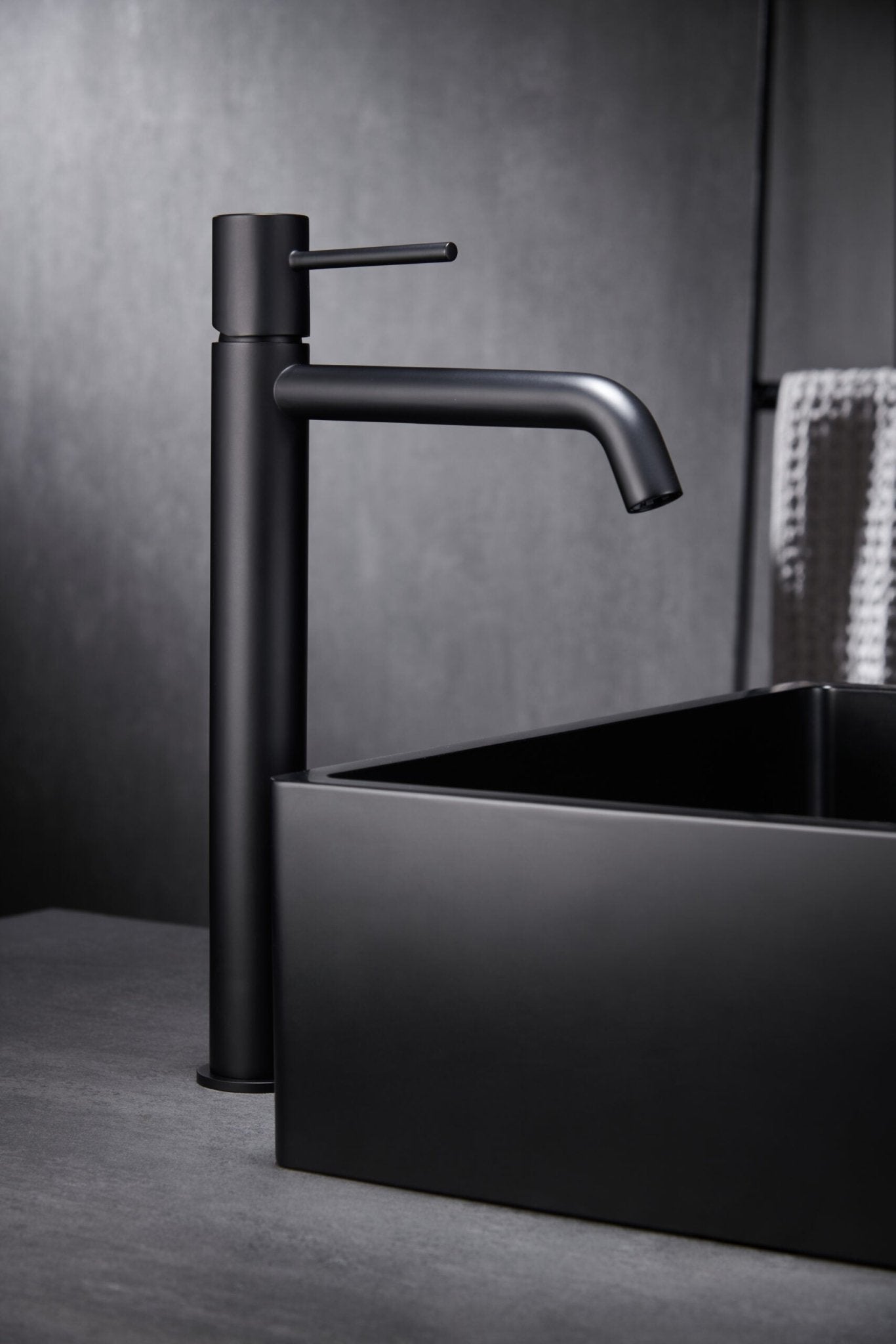 Imex - Monomando lavabo alto Monza negro mate - BricoandPool