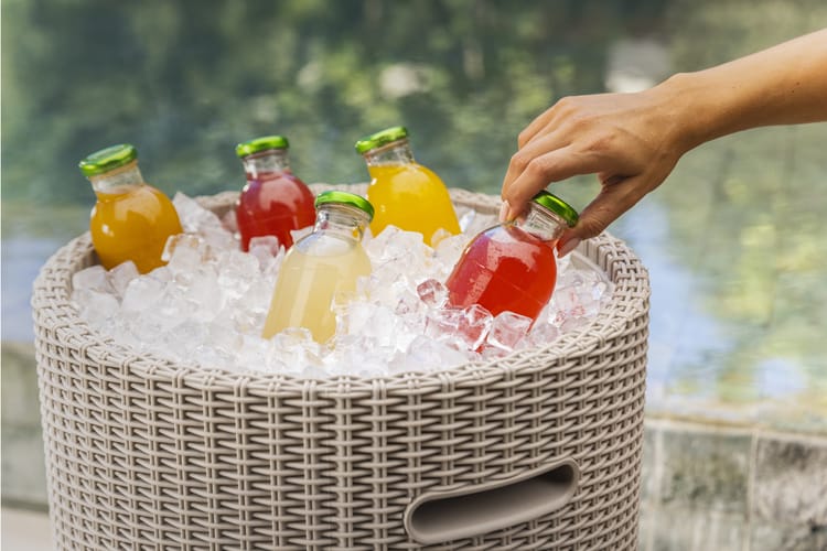 Keter - Nevera de jardín Cool Stool capuchino - BricoandPool