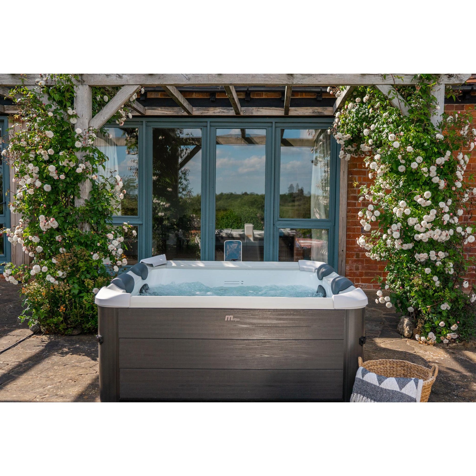 Mspa - Spa rígido cuadrado Oslo 4 - 6 personas - BricoandPool