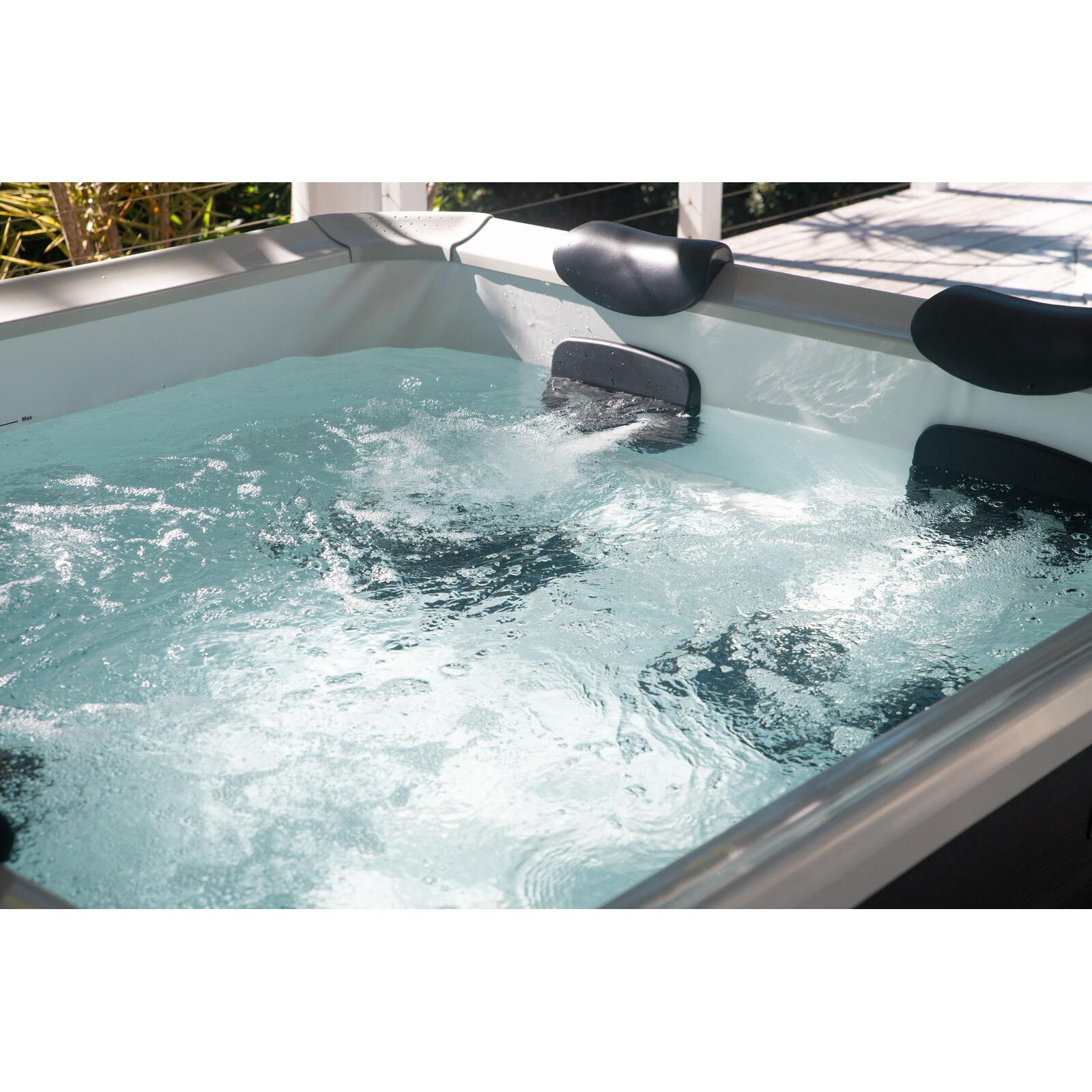 MSpa – Spa rígido cuadrado Oslo Aero Plus 4–6 personas - BricoandPool
