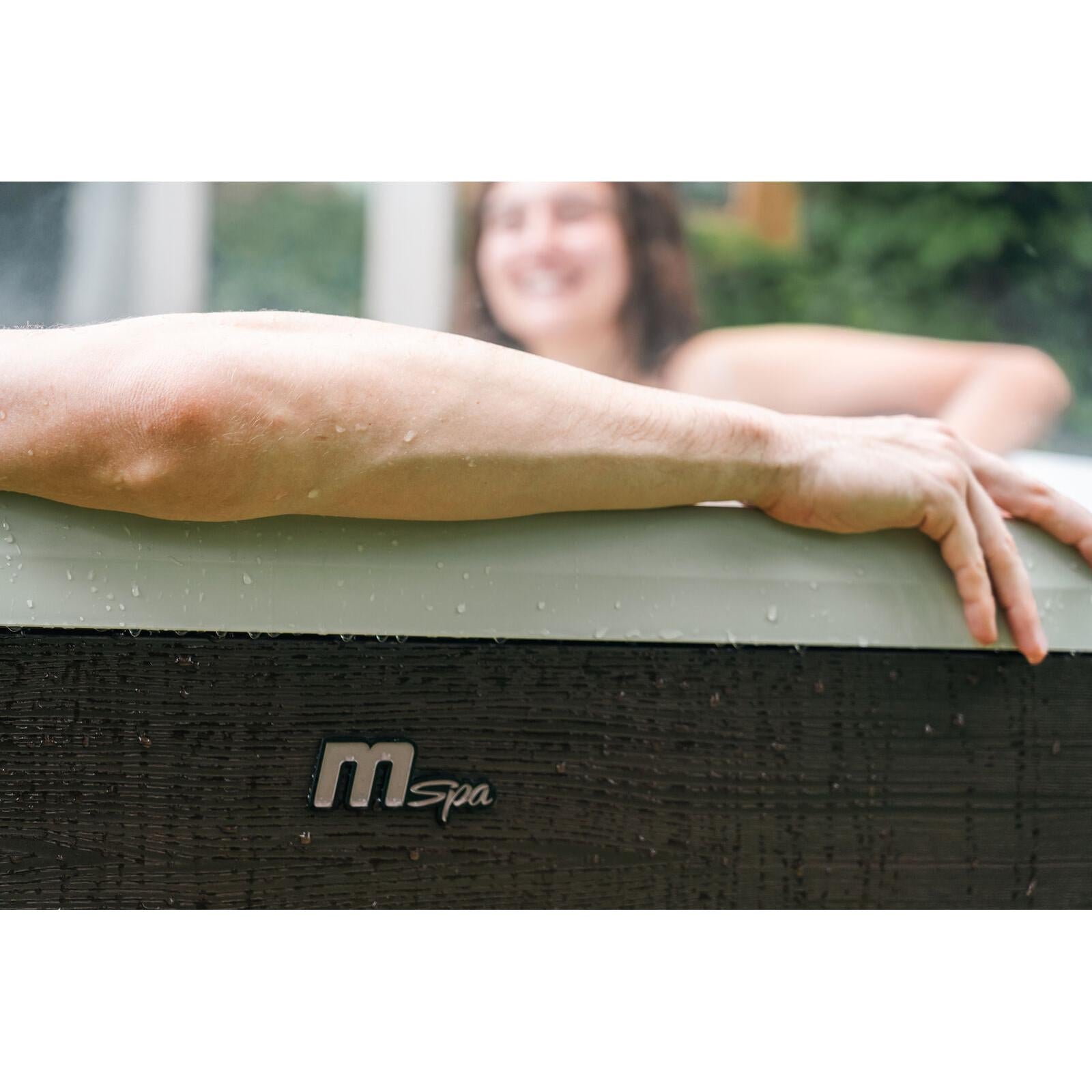 Mspa - Spa rígido cuadrado Tribeca 4 - 6 personas - BricoandPool
