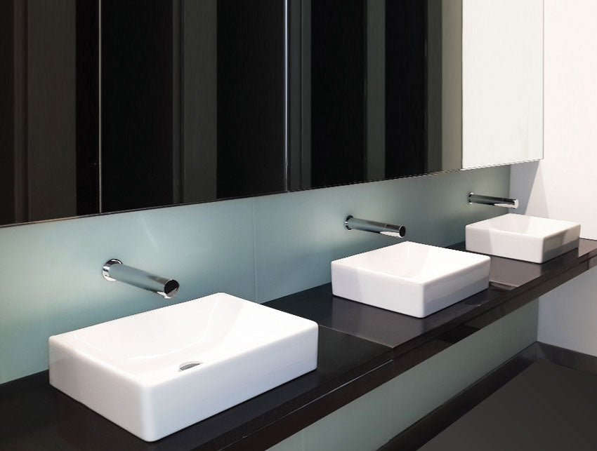 Ramon Soler - Grifo de lavabo electrónico mural Soltronic de un agua o premezclada con transformador y baterías cromo - BricoandPool