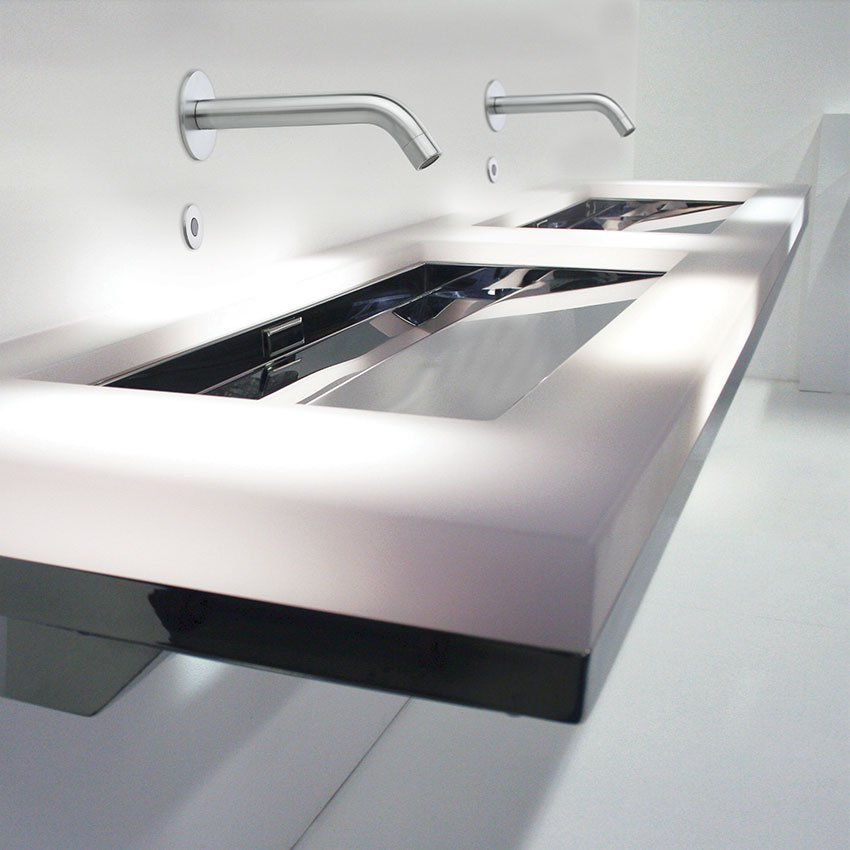 Ramon Soler - Grifo de lavabo electrónico mural Soltronic de un agua o premezclada cromo - BricoandPool