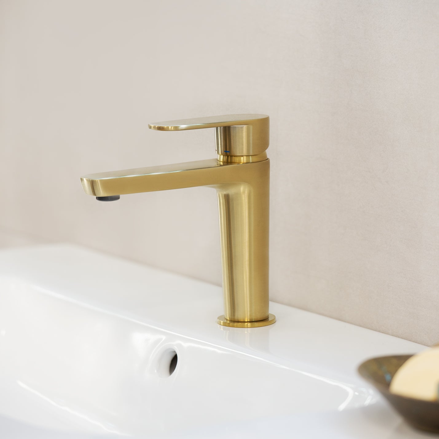 Ramon Soler - Grifo de lavabo monomando Alexia oro cepillado - BricoandPool