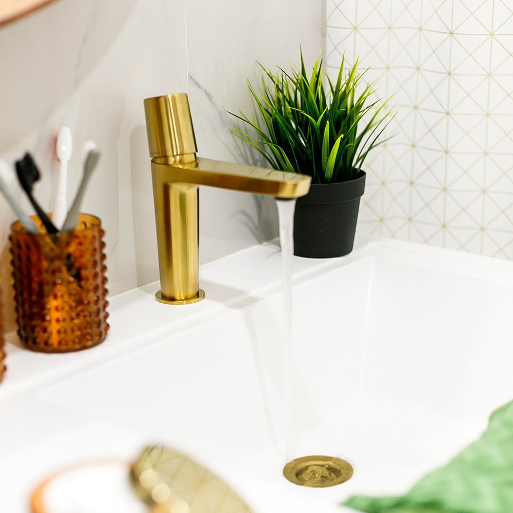 Ramon Soler - Grifo de lavabo monomando Tzar oro cepillado - BricoandPool