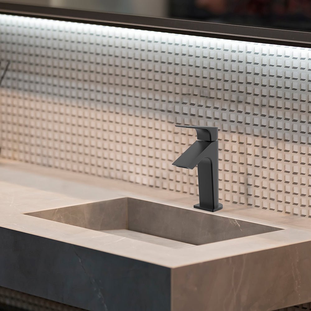 Ramon Soler - Grifo de lavabo monomando Urban Chic con salida en cascada y caudal limitado negro mate - BricoandPool