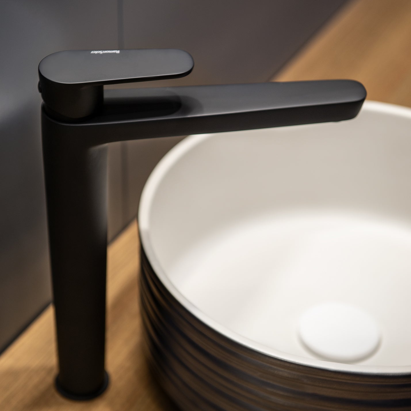 Ramon Soler - Grifo de lavabo monomando XL Alexia negro mate - BricoandPool