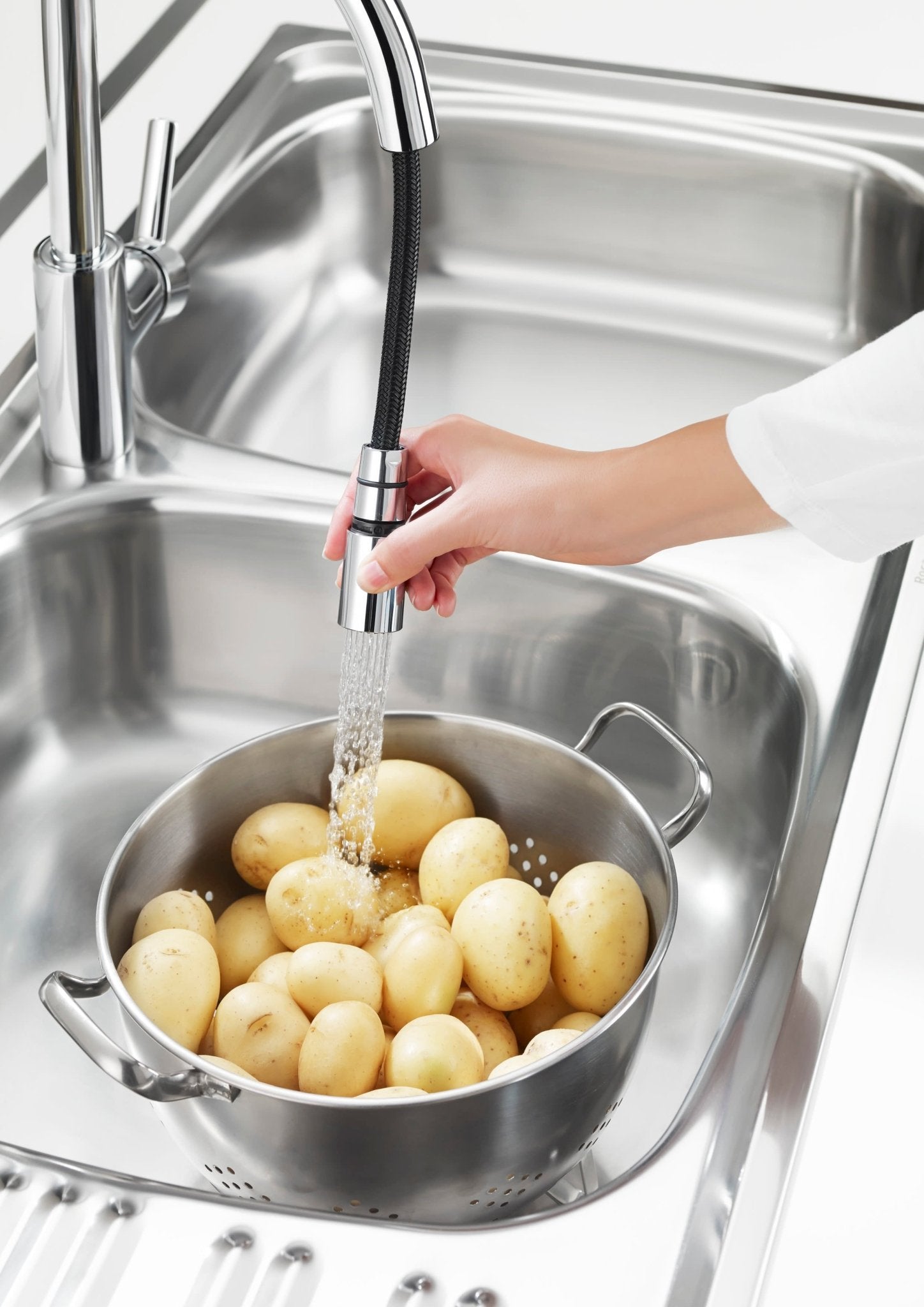 Roca - Grifo monomando cocina función ducha Targa A5A8160C00 - BricoandPool