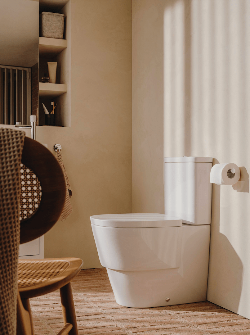 Roca - Inodoro Completo Tura Rimless® Adosado a Pared con Salida Dual - BricoandPool