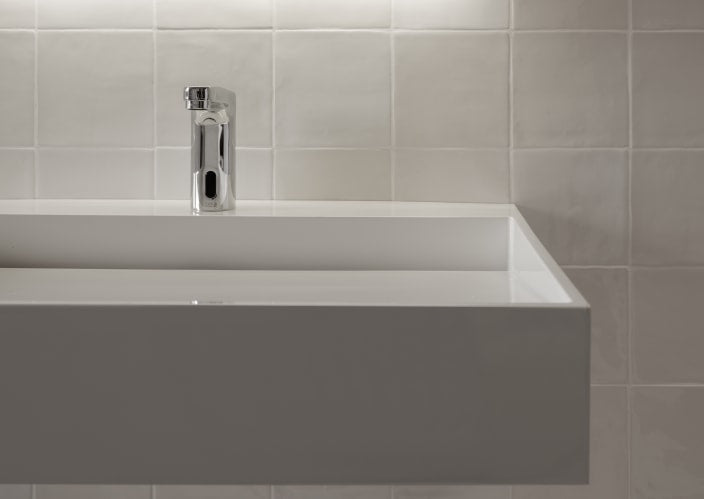Roca - Lavabo Dash de Stonex® mural - BricoandPool