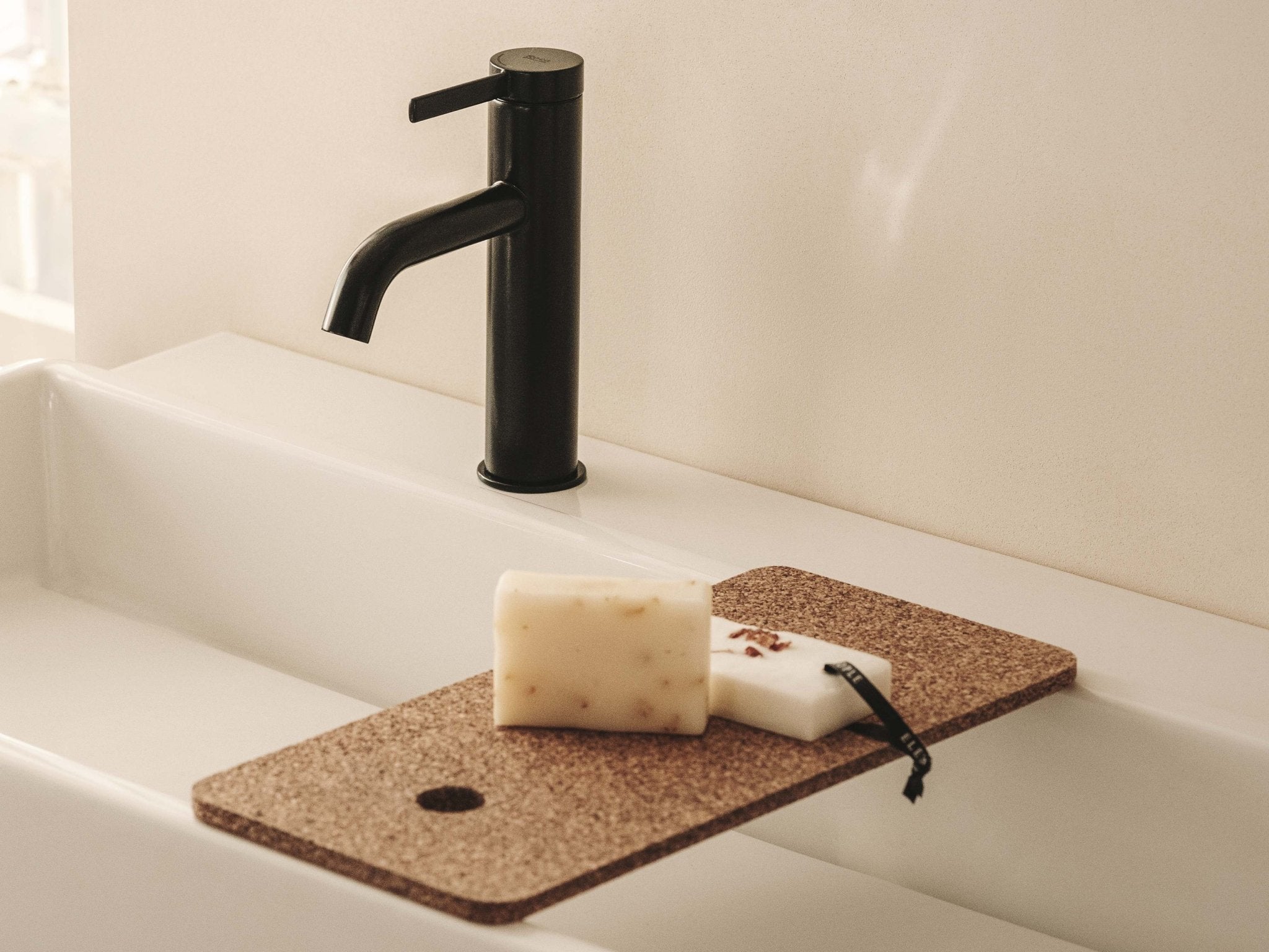 Roca - Mezclador monomando para lavabo con desagüe click - clack y cuerpo liso Ona, Negro Mate A5A3A9ENB0 - BricoandPool